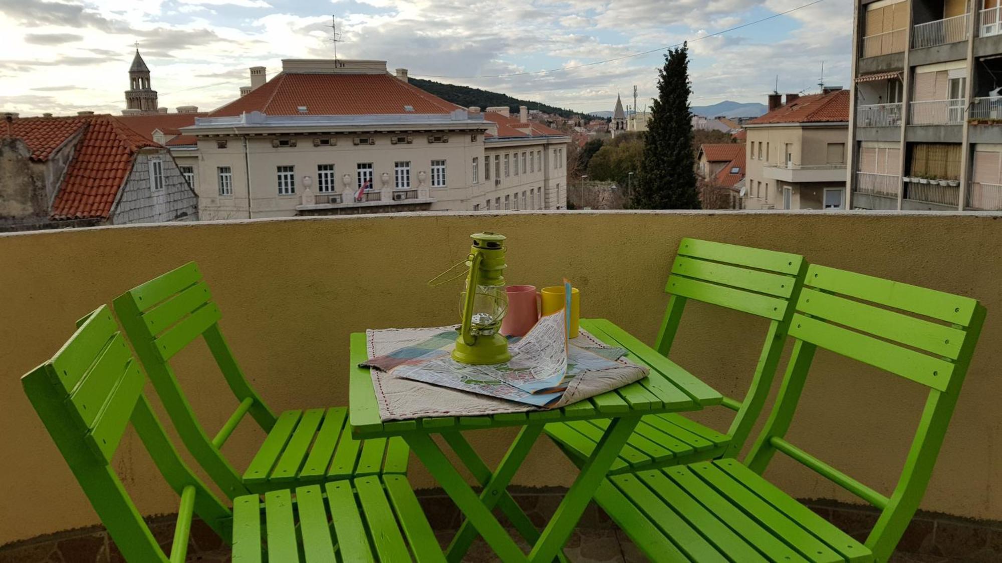 Croparadise Hostel Split Exterior photo