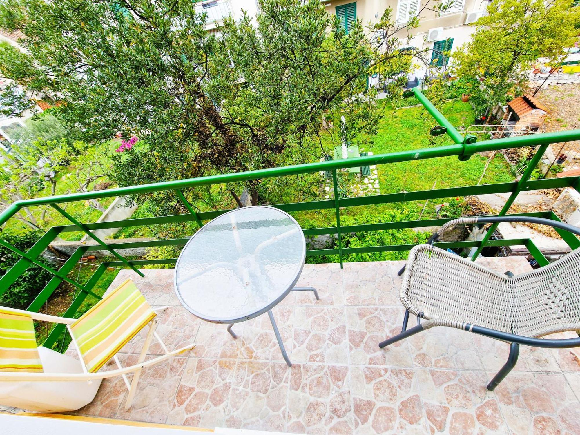 Croparadise Hostel Split Exterior photo